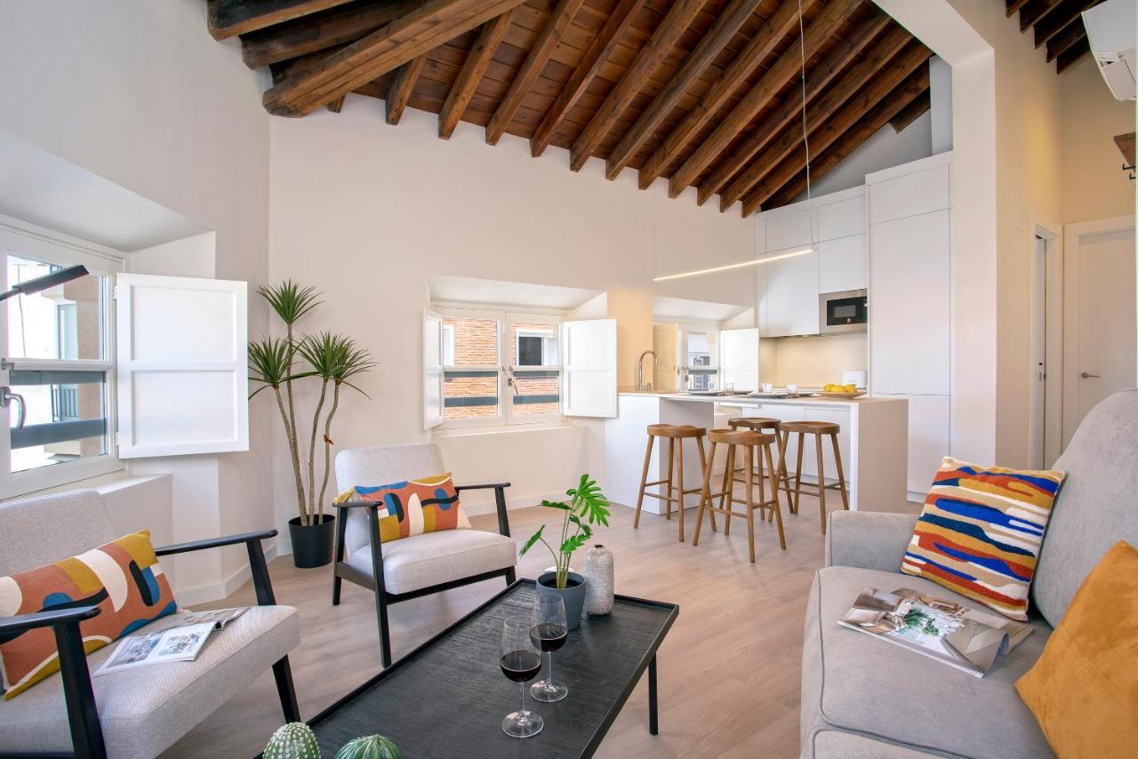 Apartamentos Thyssen Cisneros By Rent Me 马拉加 外观 照片