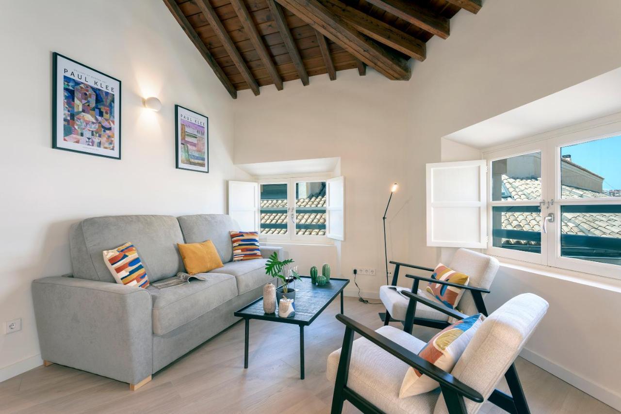 Apartamentos Thyssen Cisneros By Rent Me 马拉加 外观 照片