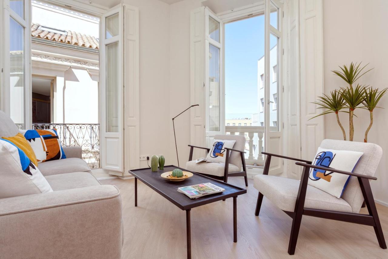 Apartamentos Thyssen Cisneros By Rent Me 马拉加 外观 照片