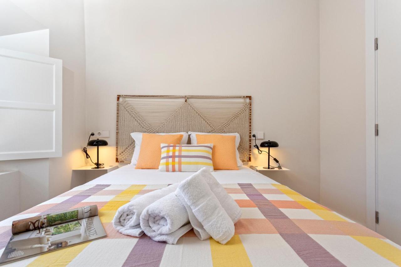 Apartamentos Thyssen Cisneros By Rent Me 马拉加 外观 照片