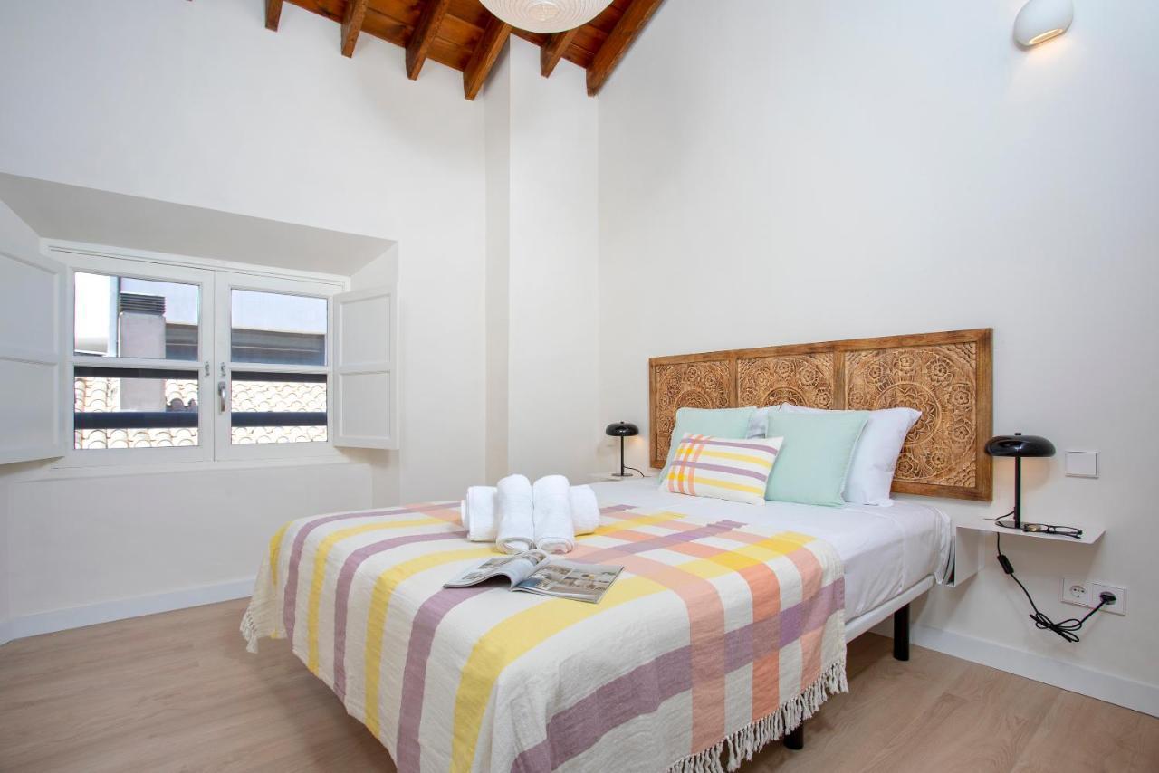 Apartamentos Thyssen Cisneros By Rent Me 马拉加 外观 照片